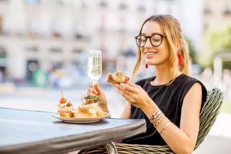 Tapas:好吃到西班牙人为它创立节日的美食