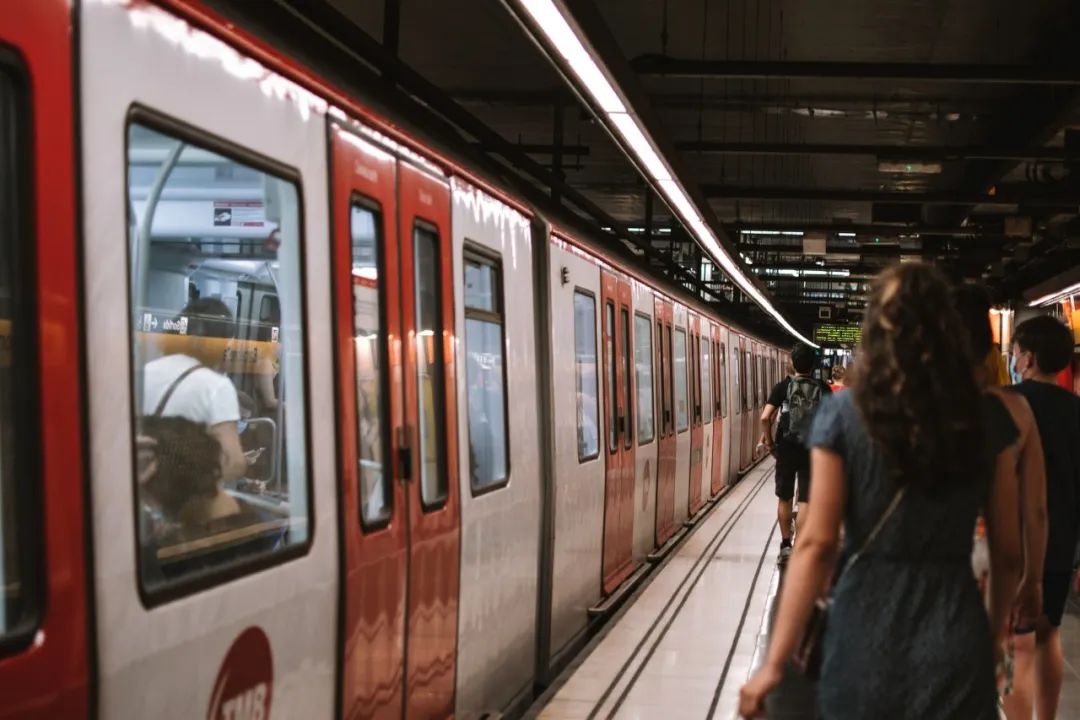 西班牙留学移民生活指南 | 9月1日起,各地区公共交通将降价!