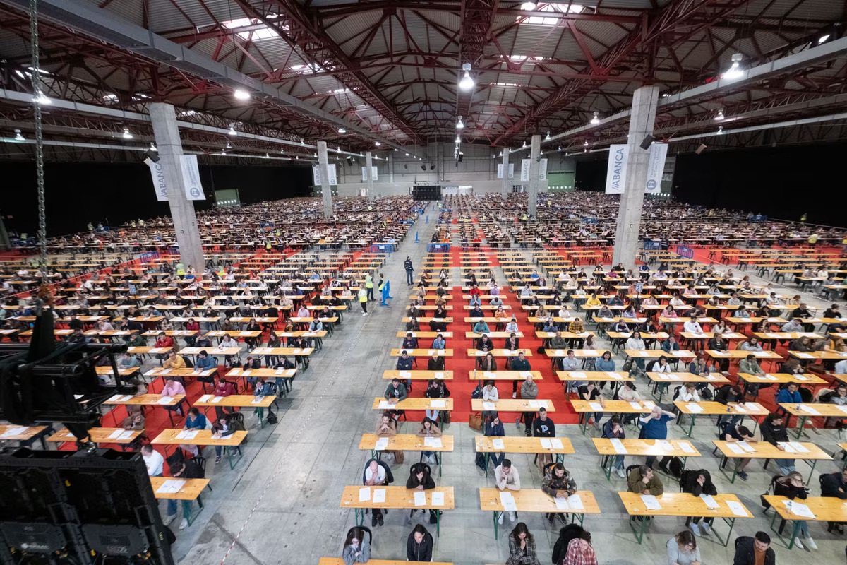 西班牙也流行“考公”? 留学生回国,可以参加国内的公务员考试吗?